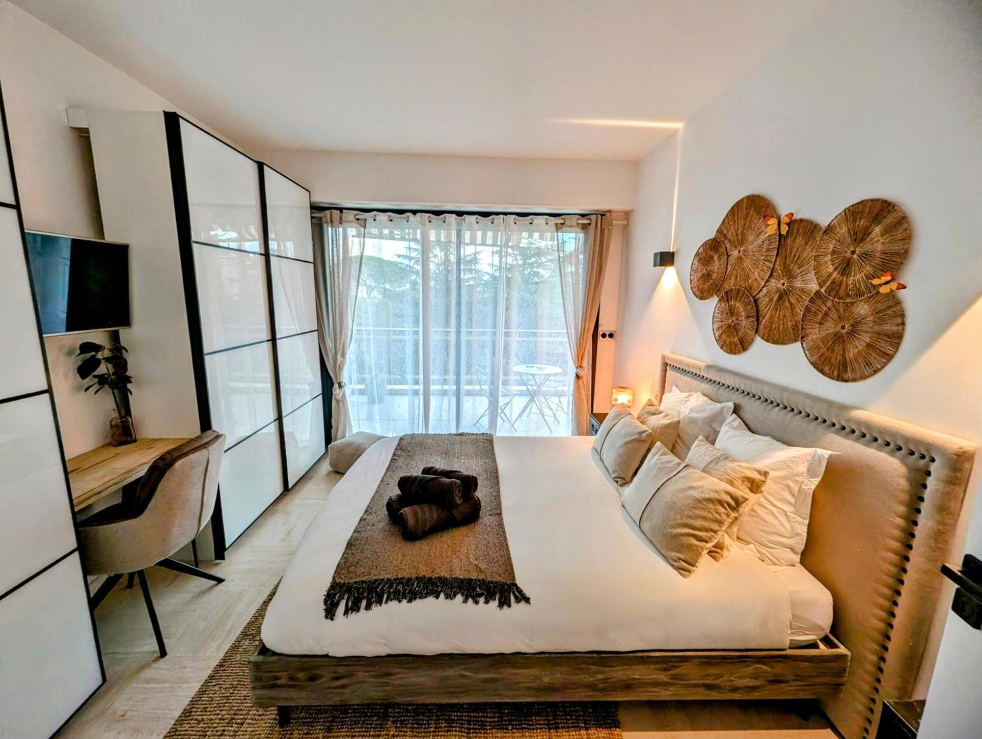 2 Bedrooms Seafront Cannes Exterior photo